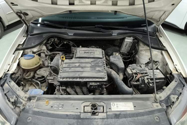 Used Volkswagen Polo 2016 1.4L Manual Fashion Model Engine Bay