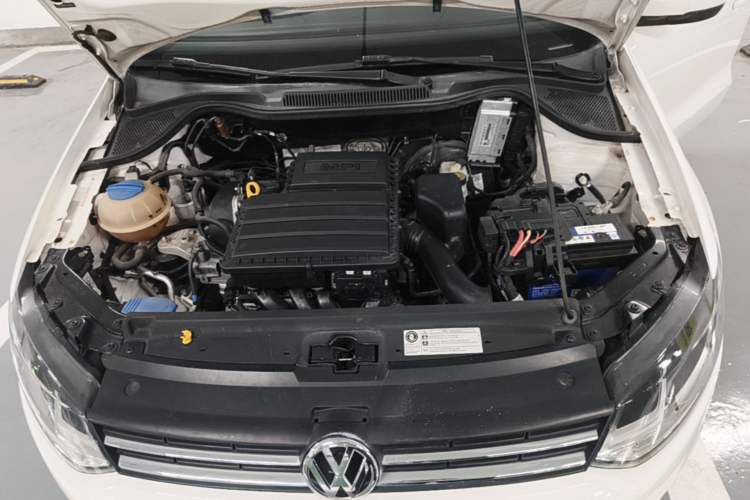 Used Volkswagen Polo 2016 1.6L Automatic Luxury Model Engine Bay