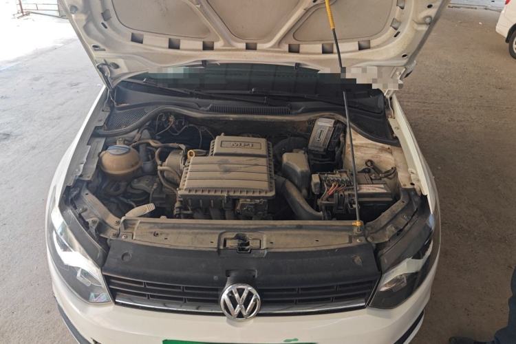 Used Volkswagen Polo 2016 1.4L Manual Fashion Model Engine Bay