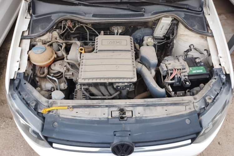 Used Volkswagen Polo 2016 1.4L Manual Fashion Model Engine Bay