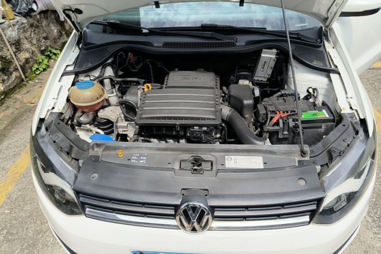 Used Volkswagen Polo 2016 1.4L Automatic Trendy Model Engine Bay