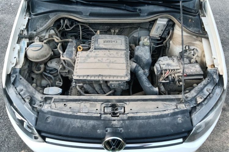 Used Volkswagen Polo 2016 1.4L Manual Fashion Model Engine Bay