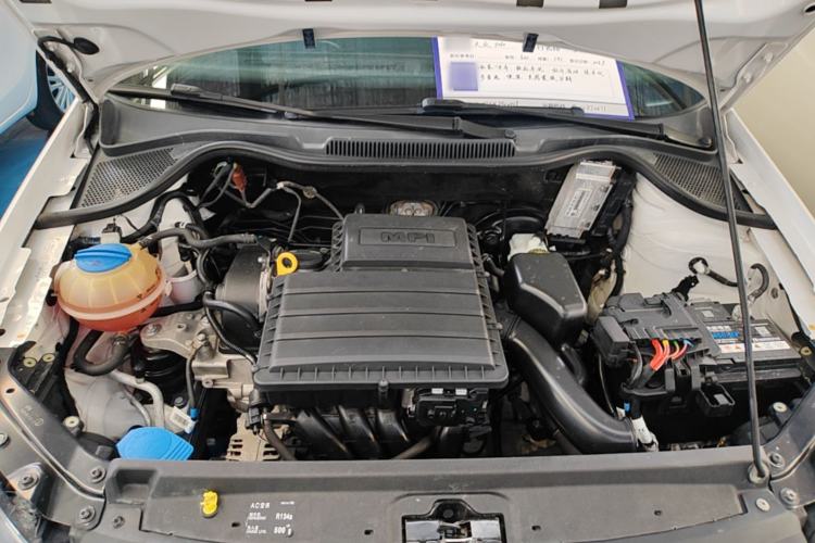 Used Volkswagen Polo 2016 1.4L Manual Fashion Model Engine Bay