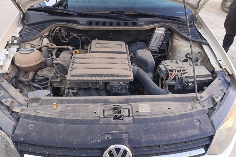 Used Volkswagen Polo 2016 1.4L Manual Fashion Model Engine Bay