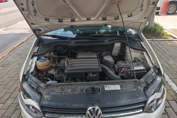 Used Volkswagen Polo 2016 1.4L Manual Fashion Model Engine Bay