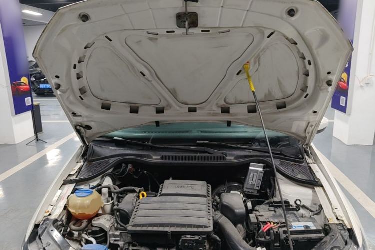 Used Volkswagen Polo 2016 1.6L Automatic Comfort Model Engine Bay