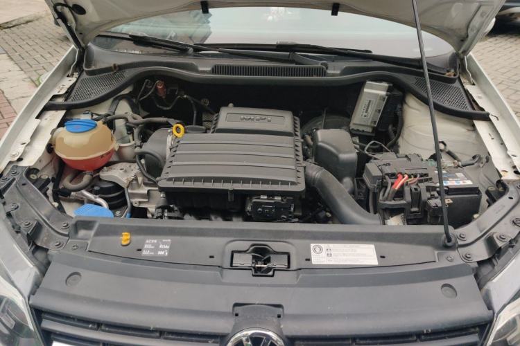 Used Volkswagen Polo 2016 1.4L Manual Fashion Model Engine Bay