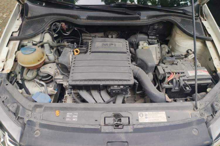 Used Volkswagen Polo 2016 1.6L Automatic Comfort Model Engine Bay