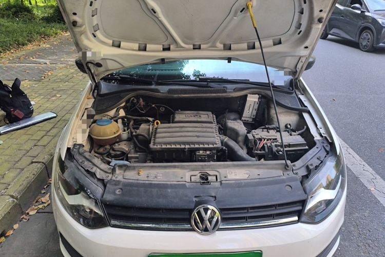 Used Volkswagen Polo 2016 1.4L Automatic Trendy Model Engine Bay