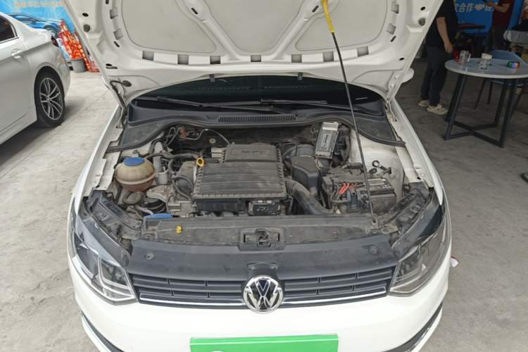 Used Volkswagen Polo 2016 1.6L Automatic Comfort Model Engine Bay