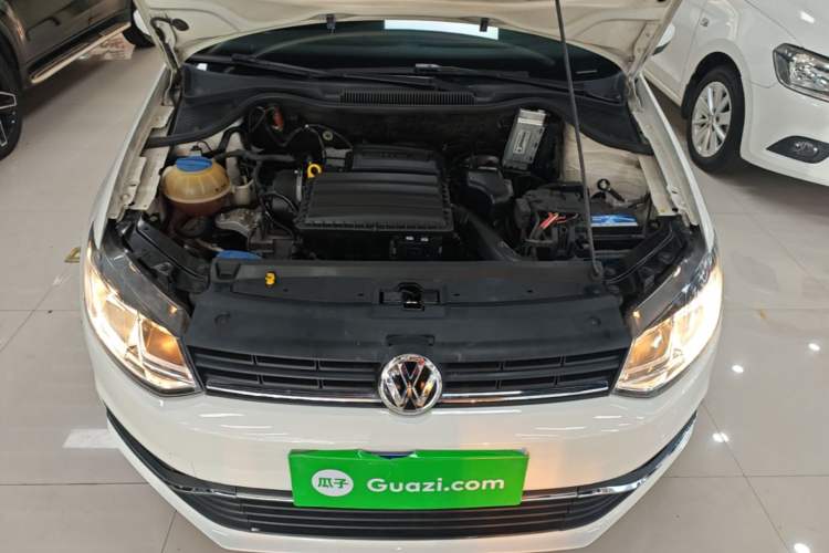 Used Volkswagen Polo 2016 1.6L Automatic Comfort Model Engine Bay