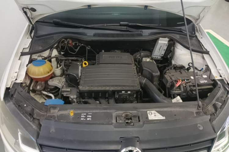 Used Volkswagen Polo 2016 1.6L Automatic Comfort Model Engine Bay
