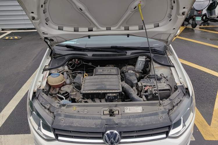 Used Volkswagen Polo 2016 1.6L Automatic Comfort Model Engine Bay