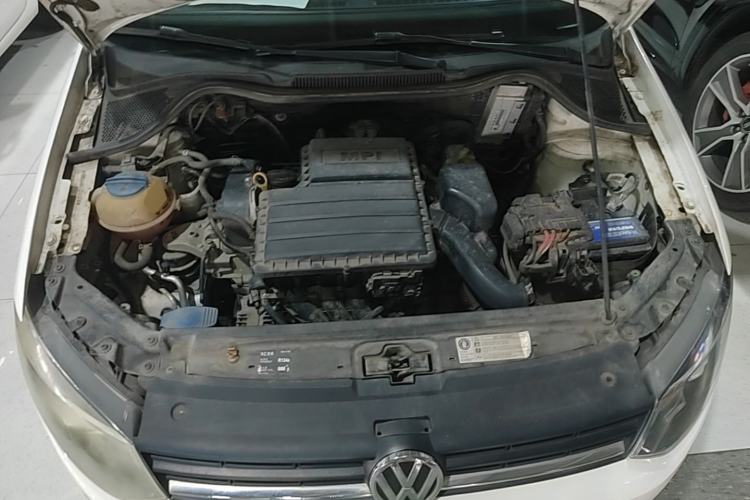 Used Volkswagen Polo 2016 1.4L Manual Fashion Model Engine Bay