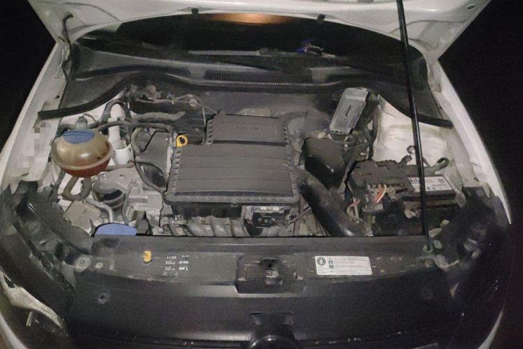 Used Volkswagen Polo 2016 1.4L Manual Fashion Model Engine Bay