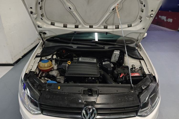 Used Volkswagen Polo 2016 1.6L Automatic Comfort Model Engine Bay