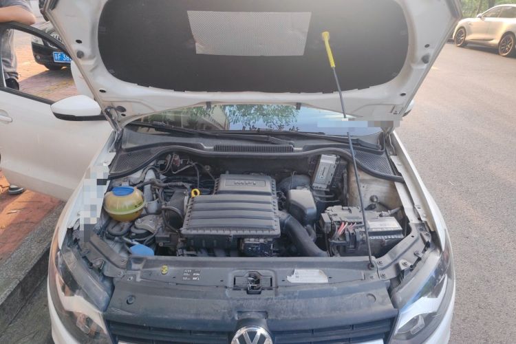 Used Volkswagen Polo 2016 1.4L Manual Fashion Model Engine Bay