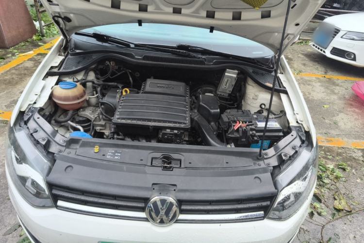Used Volkswagen Polo 2016 1.4L Manual Fashion Model Engine Bay
