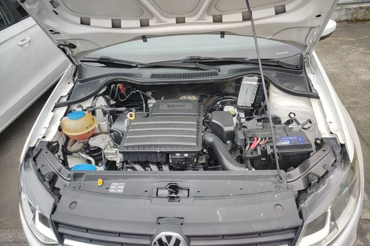 Used Volkswagen Polo 2016 1.6L Automatic Comfort Model Engine Bay