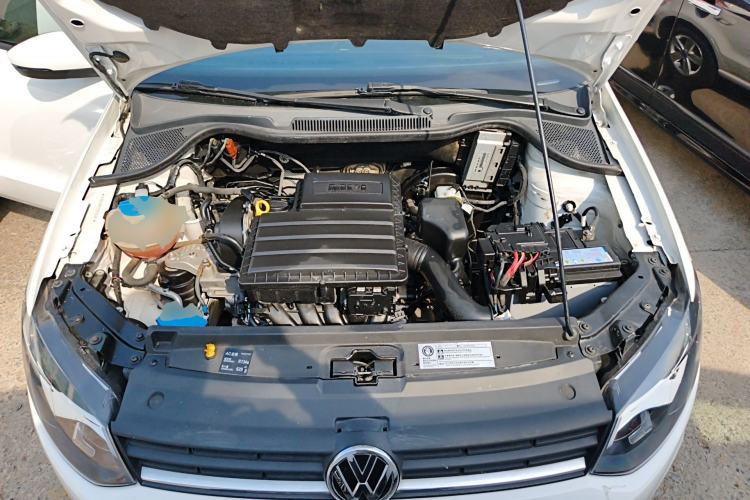 Used Volkswagen Polo 2016 1.4L Manual Fashion Model Engine Bay
