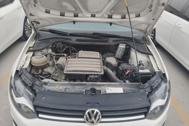 Used Volkswagen Polo 2016 1.4L Manual Fashion Model Engine Bay