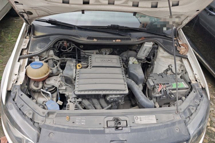 Used Volkswagen Polo 2016 1.4L Manual Fashion Model Engine Bay