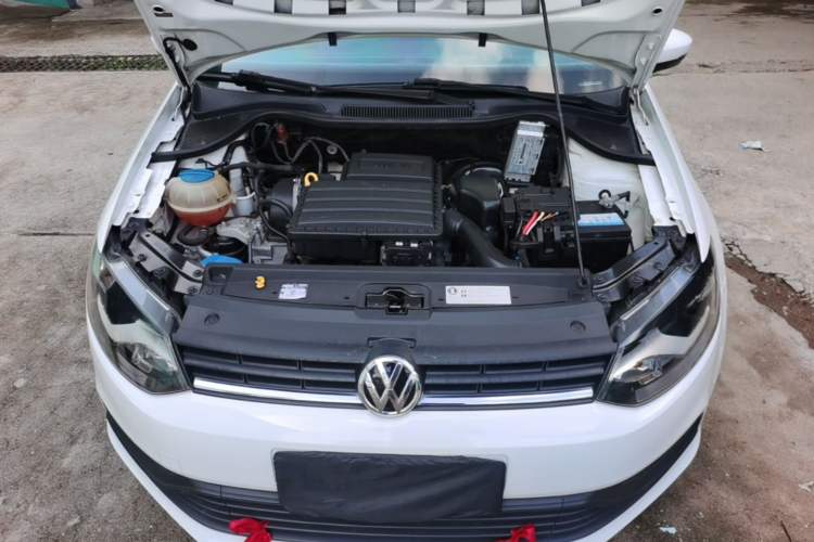 Used Volkswagen Polo 2016 1.4L Manual Fashion Model Engine Bay
