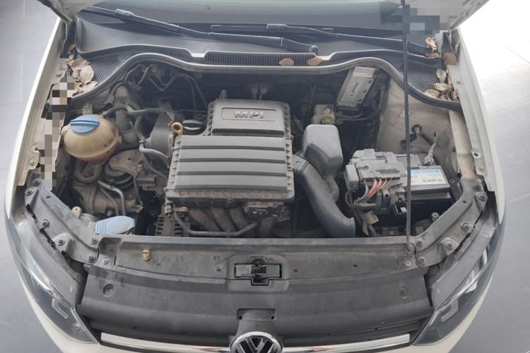 Used Volkswagen Polo 2016 1.4L Manual Fashion Model Engine Bay