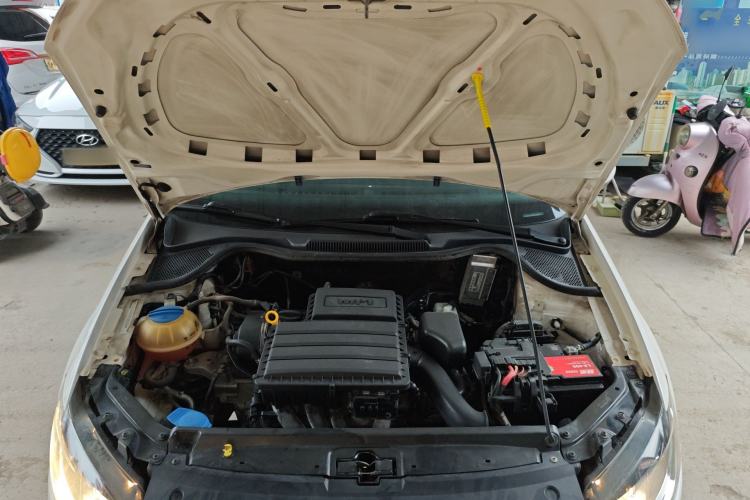 Used Volkswagen Polo 2016 1.6L Automatic Comfort Model Engine Bay