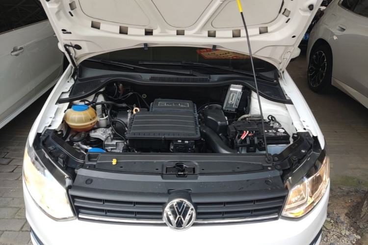 Used Volkswagen Polo 2016 1.6L Automatic Comfort Model Engine Bay