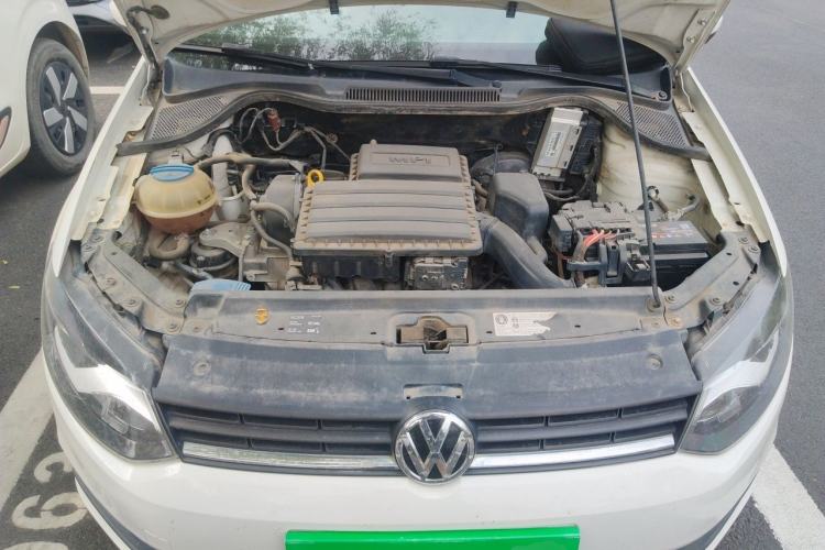 Used Volkswagen Polo 2016 1.4L Manual Fashion Model Engine Bay