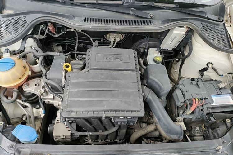 Used Volkswagen Polo 2016 1.4L Manual Fashion Model Engine Bay