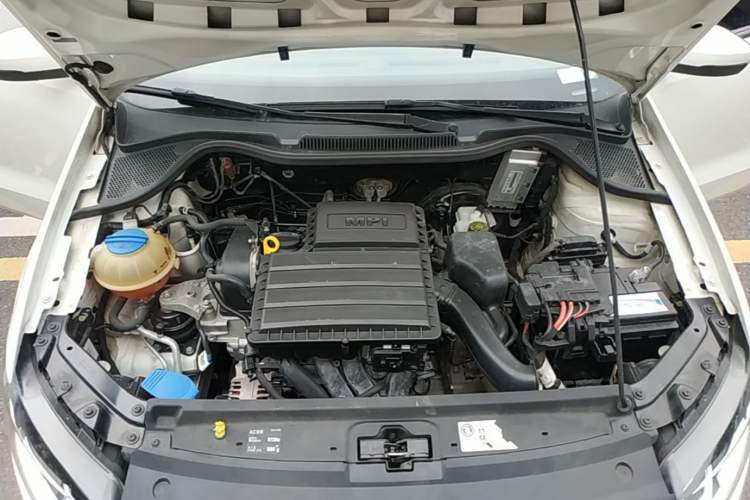 Used Volkswagen Polo 2016 1.6L Automatic Comfort Model Engine Bay