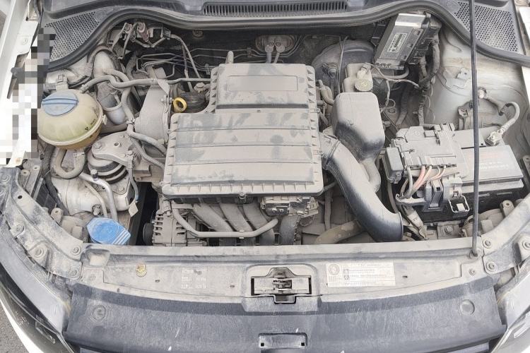 Used Volkswagen Polo 2016 1.4L Manual Fashion Model Engine Bay