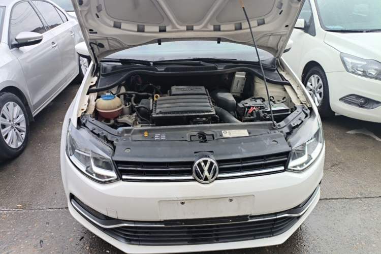 Used Volkswagen Polo 2016 1.6L Automatic Comfort Model Engine Bay
