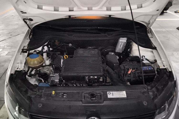 Used Volkswagen Polo 2016 1.6L Automatic Comfort Model Engine Bay