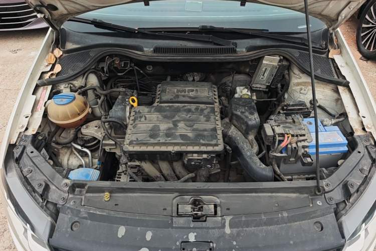 Used Volkswagen Polo 2016 1.6L Automatic Comfort Model Engine Bay