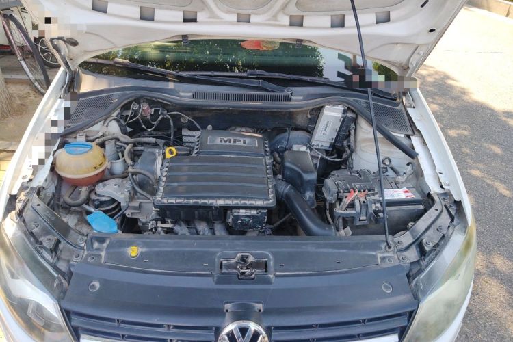 Used Volkswagen Polo 2016 1.4L Manual Fashion Model Engine Bay