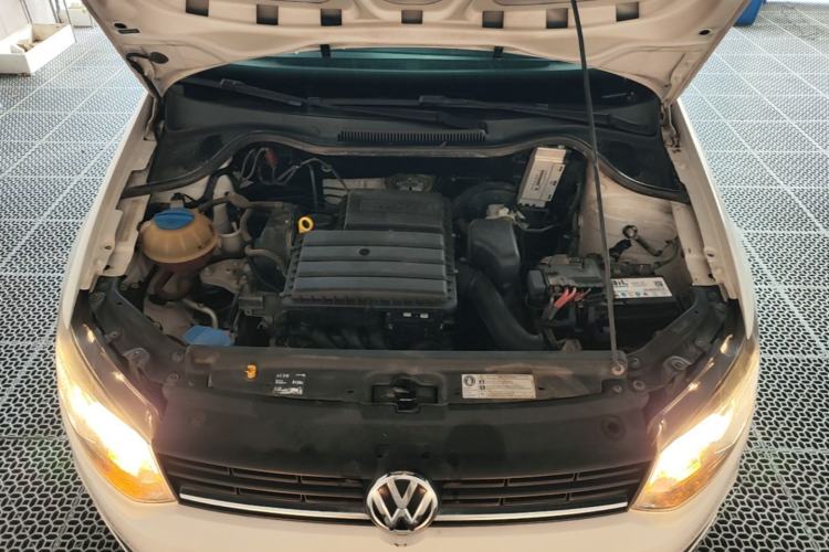 Used Volkswagen Polo 2016 1.4L Manual Fashion Model Engine Bay