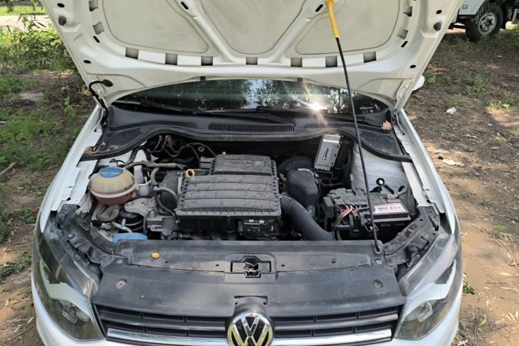 Used Volkswagen Polo 2016 1.4L Manual Fashion Model Engine Bay