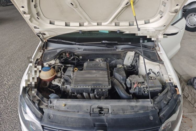 Used Volkswagen Polo 2016 1.4L Manual Fashion Model Engine Bay