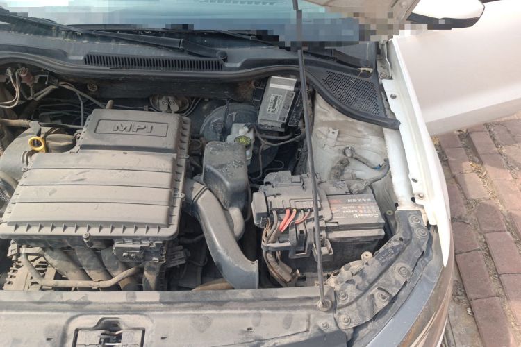 Used Volkswagen Polo 2016 1.4L Manual Fashion Model Engine Bay Left
