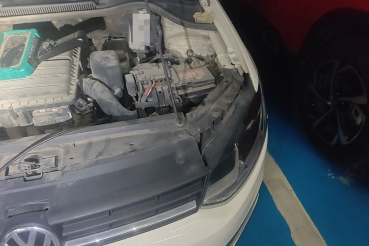 Used Volkswagen Polo 2016 1.6L Automatic Comfort Model Engine Bay Left