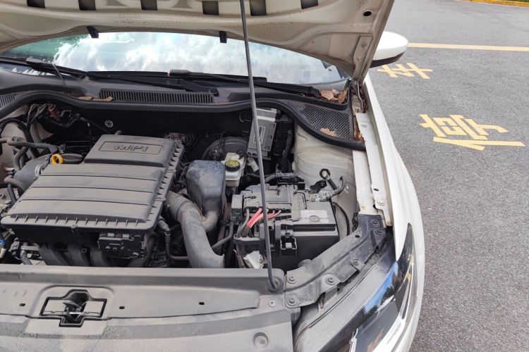Used Volkswagen Polo 2016 1.6L Automatic Comfort Model Engine Bay Left