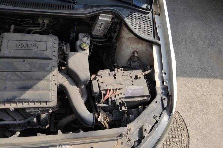 Used Volkswagen Polo 2016 1.4L Manual Fashion Model Engine Bay Left