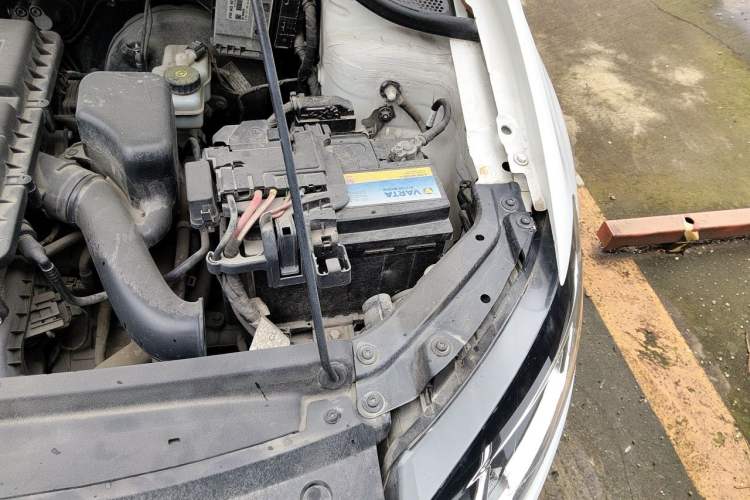 Used Volkswagen Polo 2016 1.6L Automatic Comfort Model Engine Bay Left