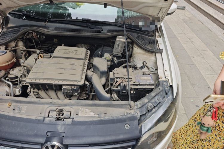 Used Volkswagen Polo 2016 1.4L Automatic Trendy Model Engine Bay Left