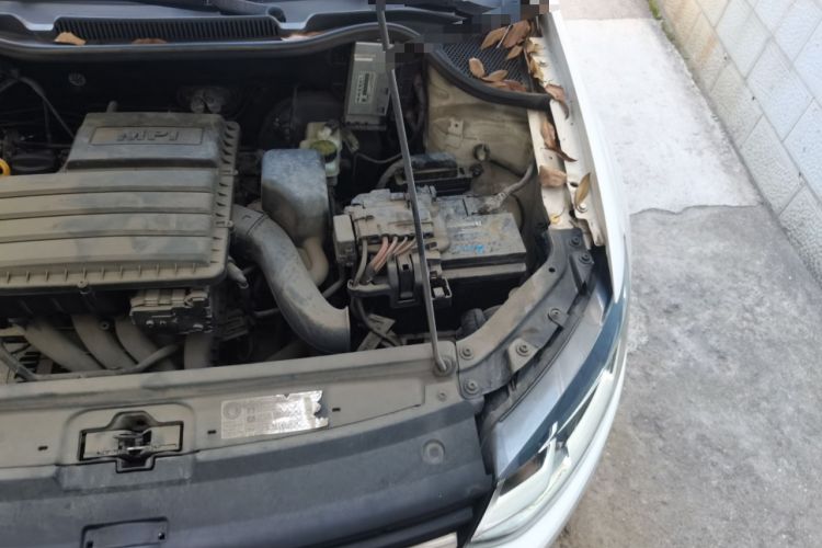 Used Volkswagen Polo 2016 1.6L Automatic Comfort Model Engine Bay Left
