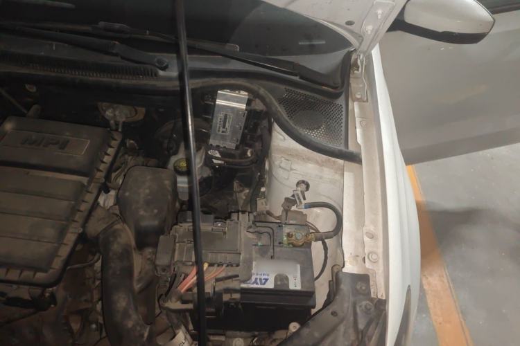 Used Volkswagen Polo 2016 1.4L Manual Fashion Model Engine Bay Left