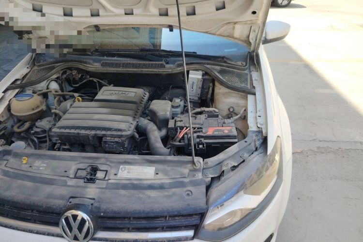 Used Volkswagen Polo 2016 1.4L Automatic Trendy Model Engine Bay Left